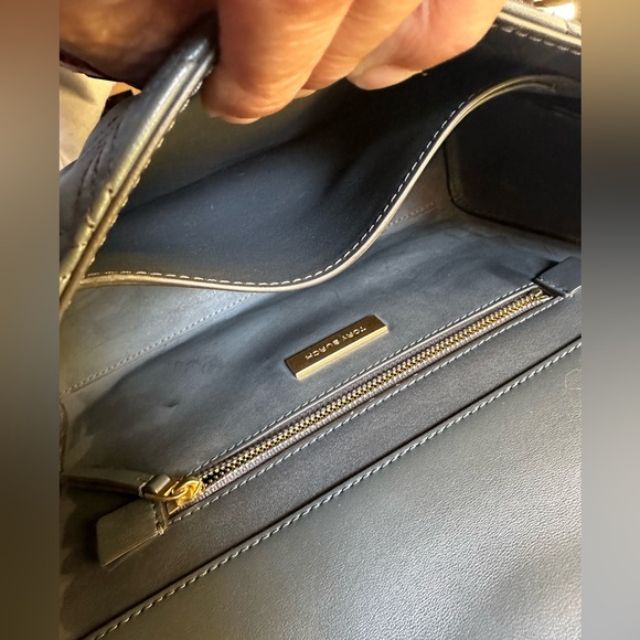 Tory Burch Fleming Bag. Gray with gold hardware. Very good condition - Picture 12 of 14